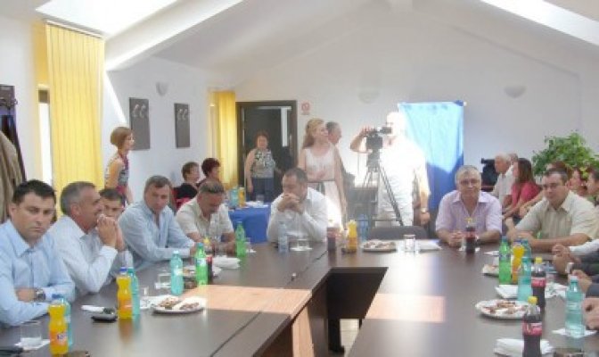 SURPRIZĂ DE SĂRBĂTORI, de la primarul oraşului Ovidiu: cum plănuieşte Scupra să scape de consilierii incomozi!